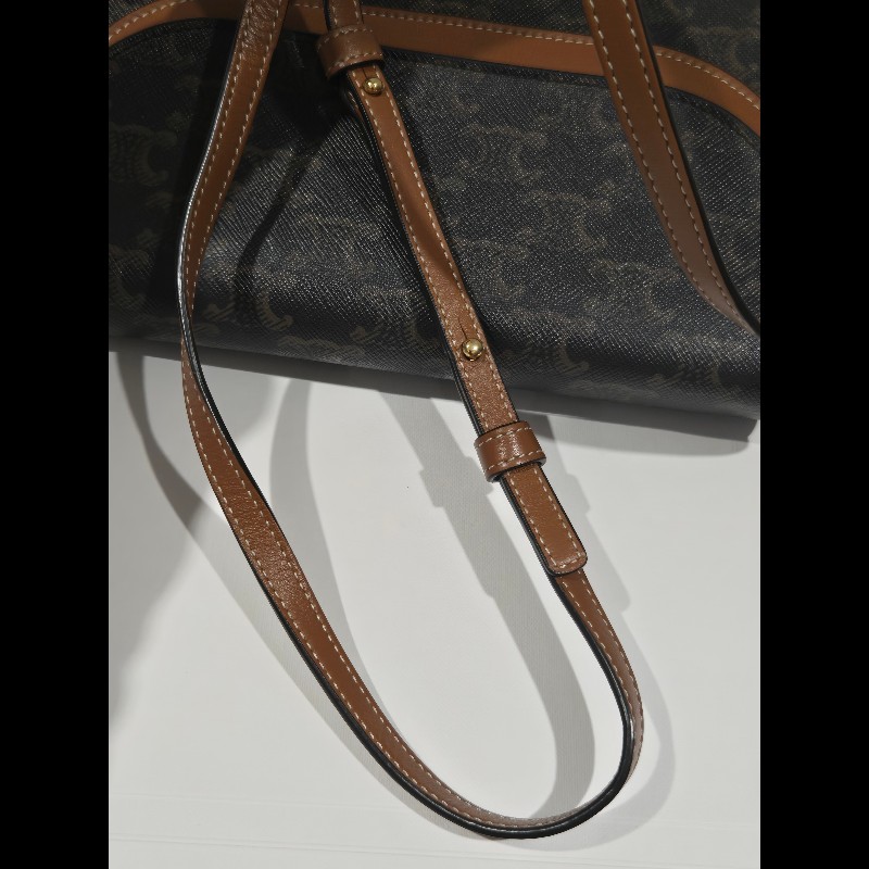 Celine Triomphe 老花帆布 woc 老花雙層信封包-26