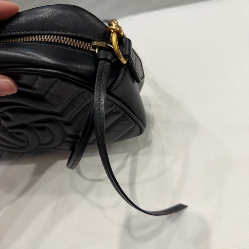 Gucci GG marmont 相機包 斜背包 黑金-22