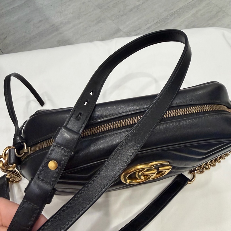 Gucci GG marmont 相機包 斜背包 黑金-26