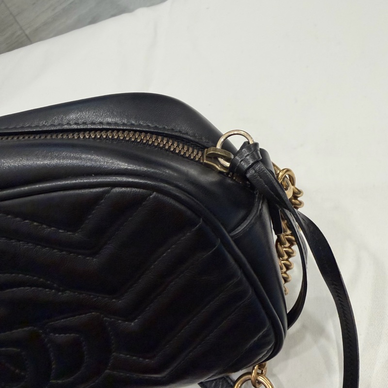 Gucci GG marmont 相機包 斜背包 黑金-30