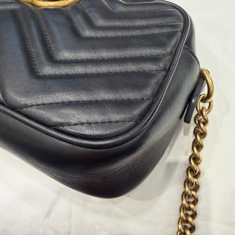 Gucci GG marmont 相機包 斜背包 黑金-47