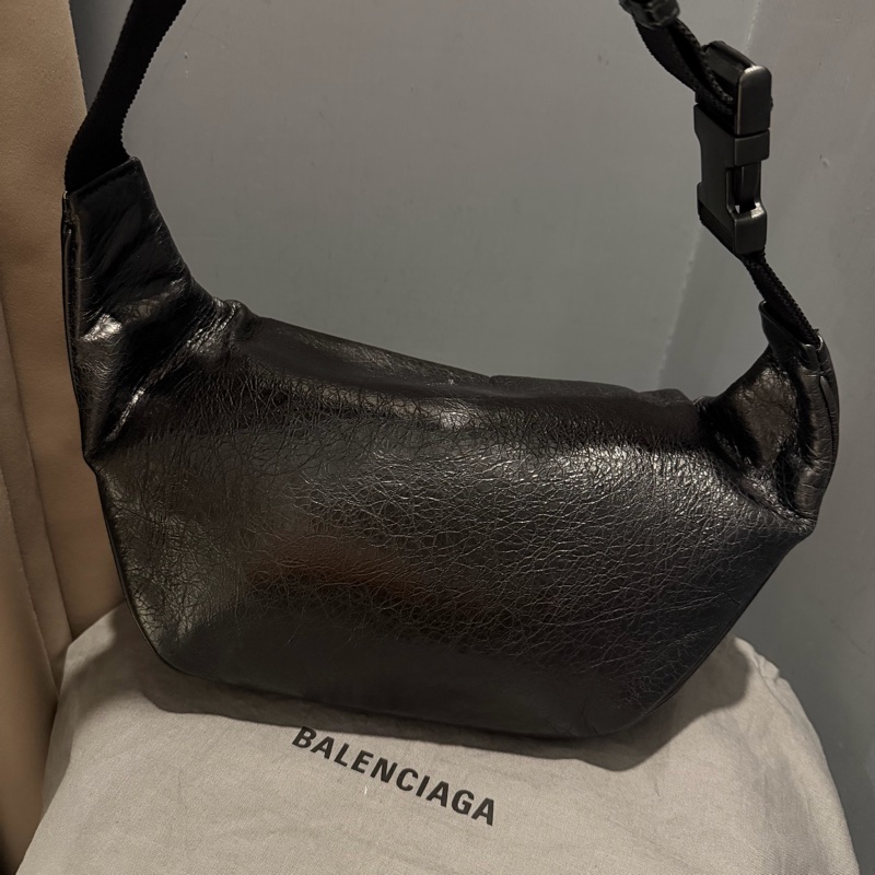 Balenciaga 巴黎世家 爆裂紋皮革 腰包 黑-2
