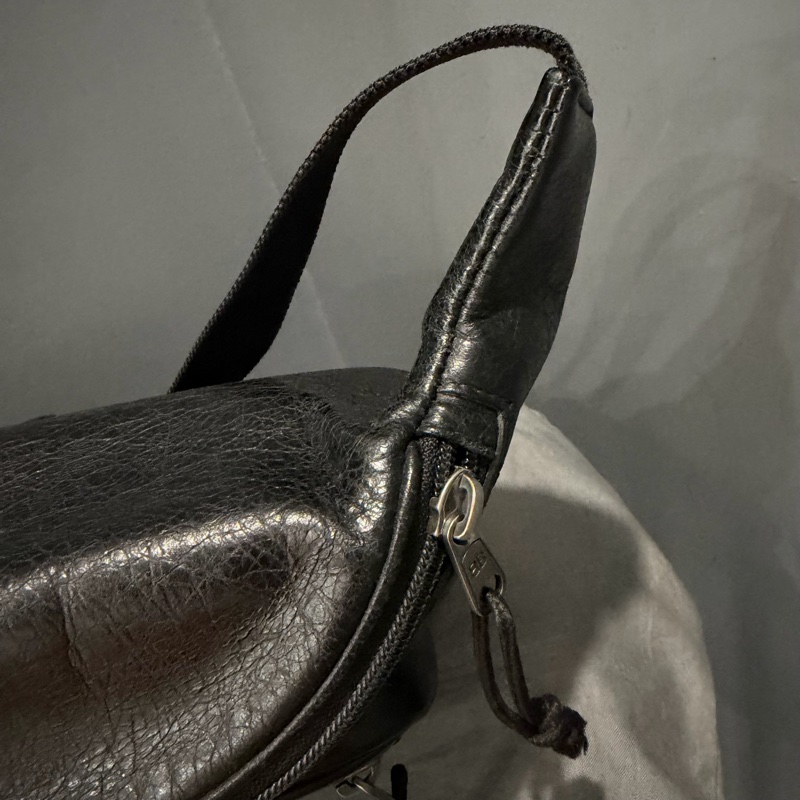 Balenciaga 巴黎世家 爆裂紋皮革 腰包 黑-16