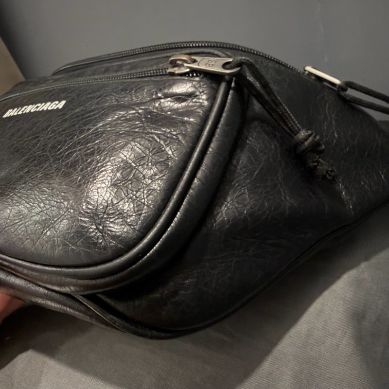 Balenciaga 巴黎世家 爆裂紋皮革 腰包 黑-19