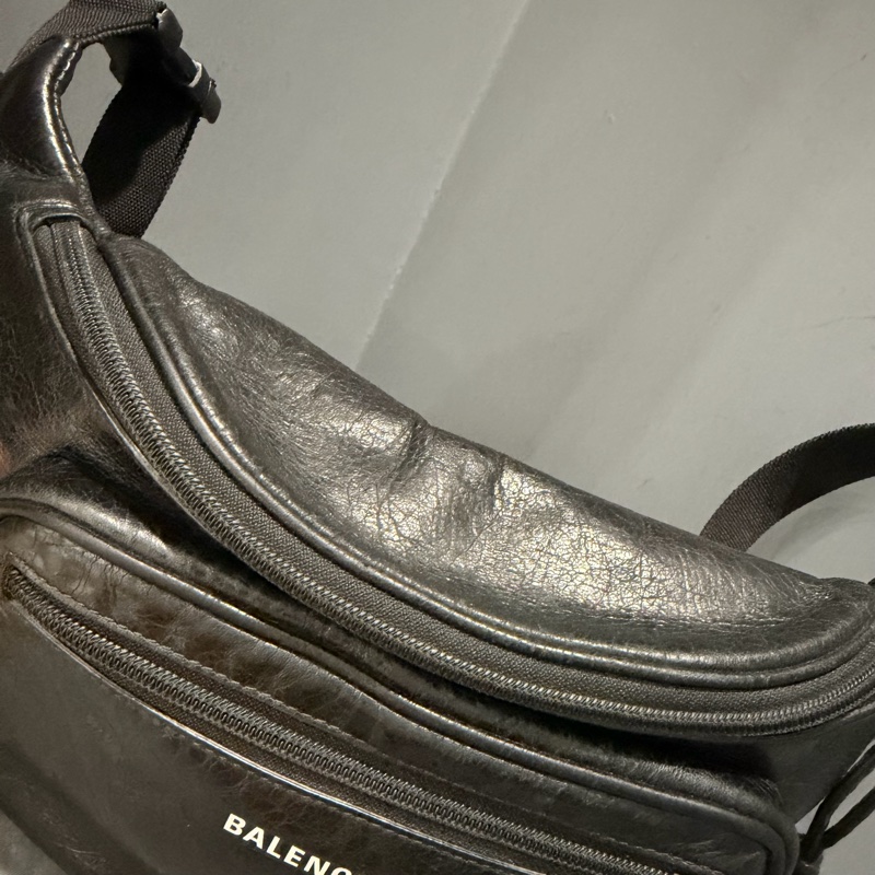 Balenciaga 巴黎世家 爆裂紋皮革 腰包 黑-31