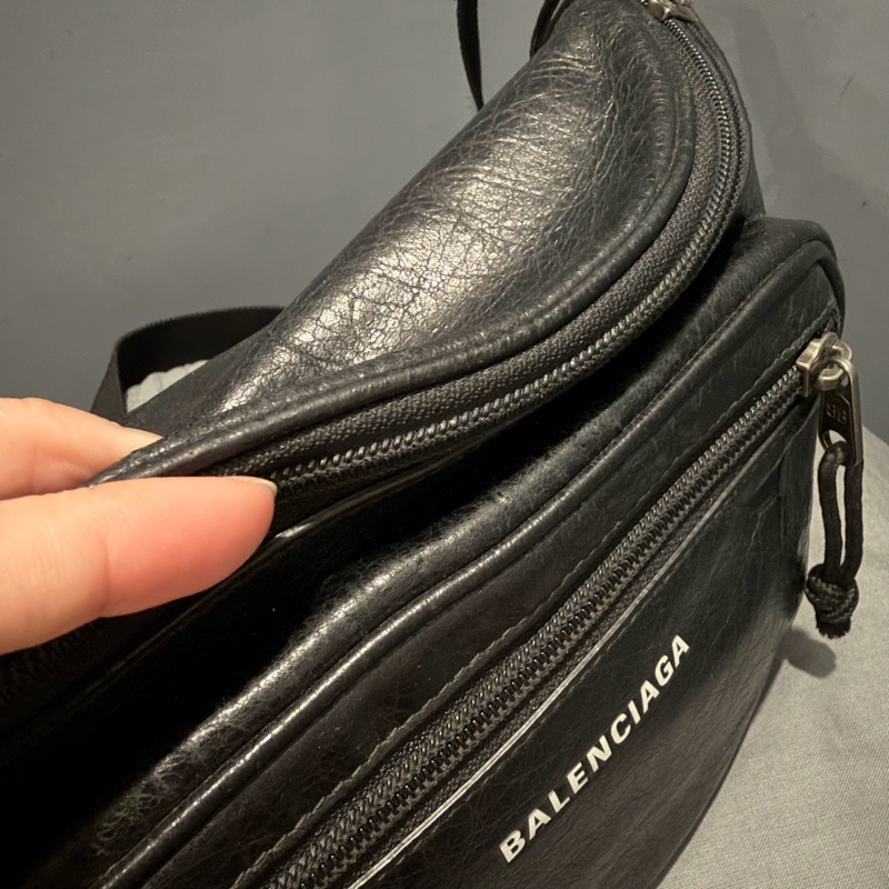 Balenciaga 巴黎世家 爆裂紋皮革 腰包 黑-38