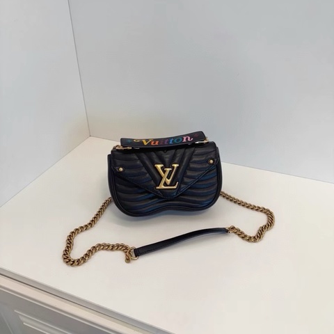 LV new wave 黑金屁股包 小號