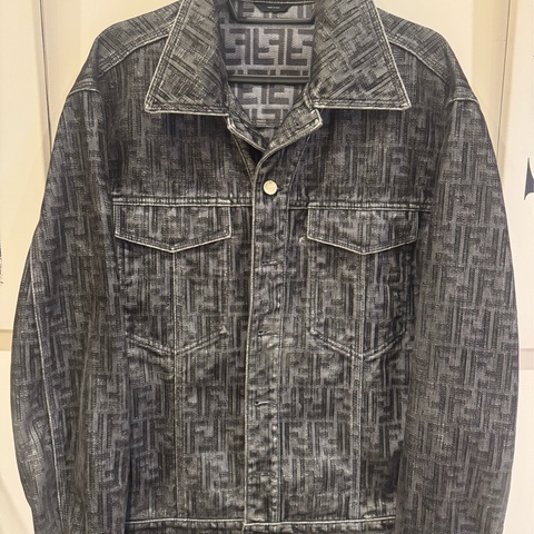 FENDI黑灰色滿版logo牛仔外套