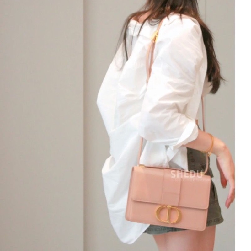 Dior montaigne法棍鏈條包 中號 木偶粉十字紋牛皮 CD金扣25*16*8 98新配件塵袋-0