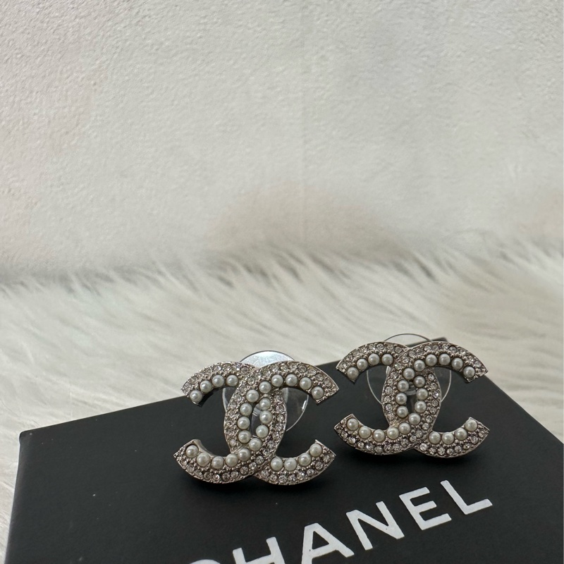Chanel 水鑽珍珠LOGO針式耳環-0