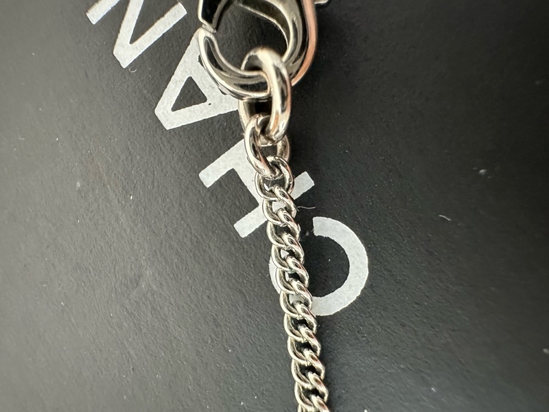 Chanel 銀色雙C水鑽項鍊-9