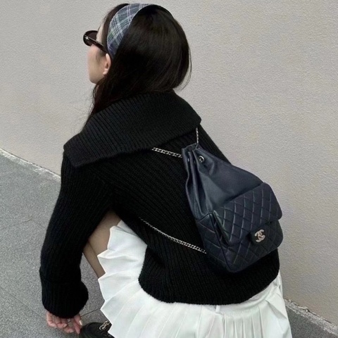 Chanel 黑金 抽繩 束口 水桶後背包21*7*36 98新配件塵袋保卡