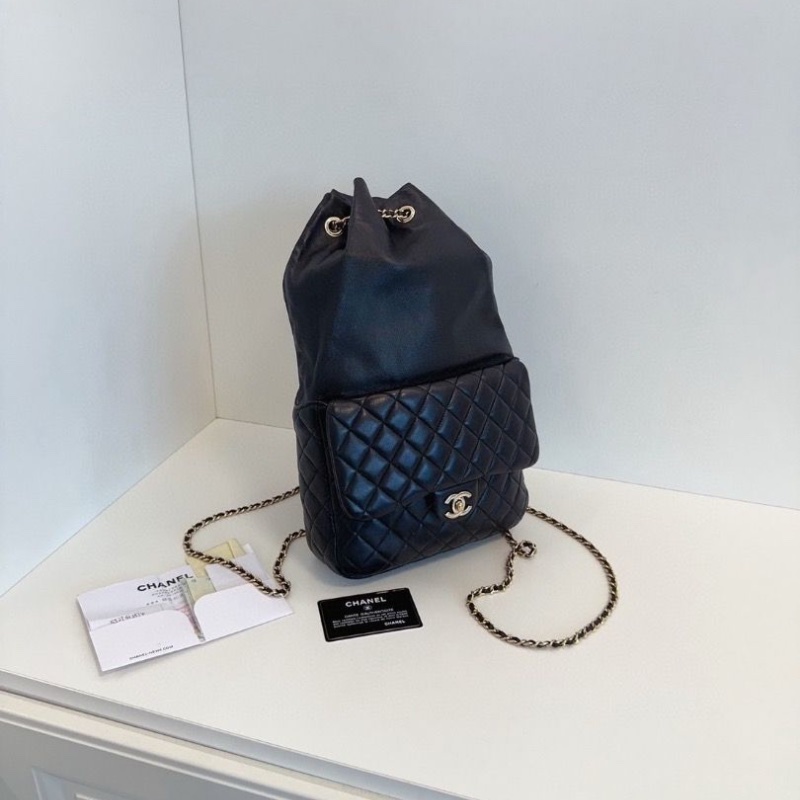 Chanel 黑金 抽繩 束口 水桶後背包21*7*36 98新配件塵袋保卡-4