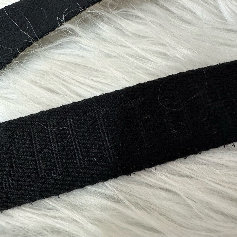 LV M12599 黑花黑釦斜背包 郵差包-62