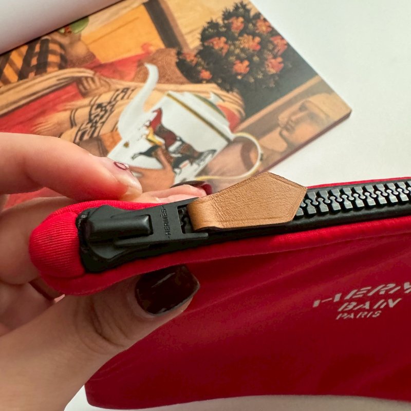‼️全新商品 Hermes 紅色防水收納包 化妝包-5