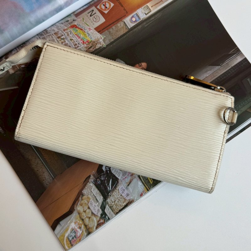 ✨東西全配 LV 米白耐刮雙層拉鍊長夾-1