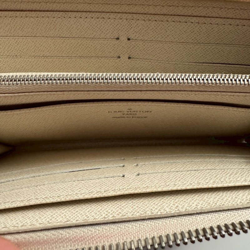 ✨東西全配 LV 米白耐刮雙層拉鍊長夾-9