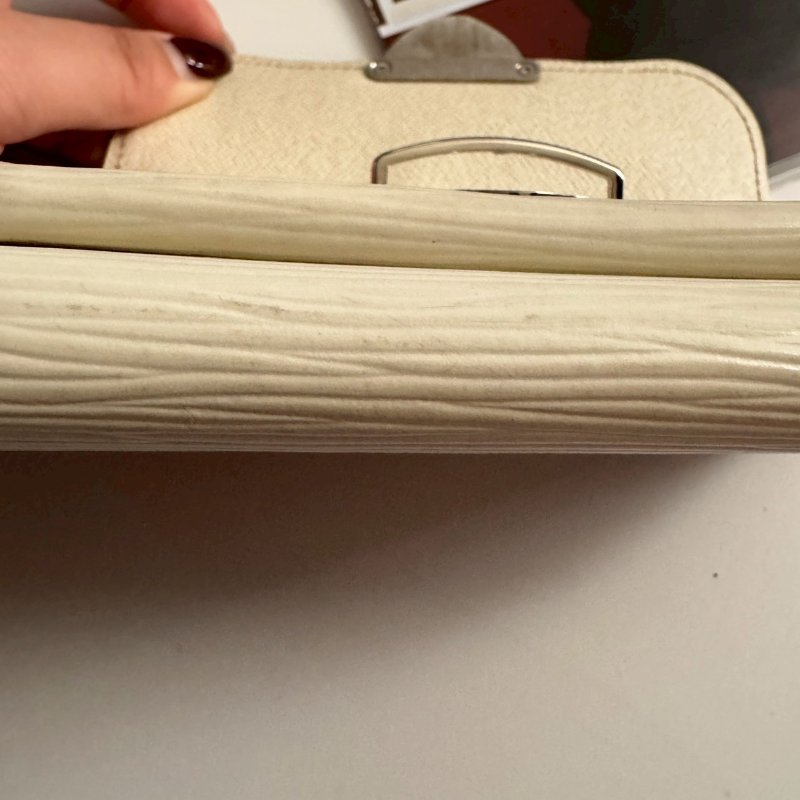 ✨東西全配 LV 米白耐刮雙層拉鍊長夾-14