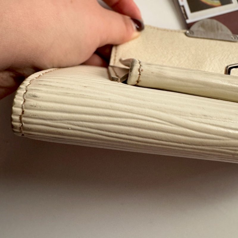 ✨東西全配 LV 米白耐刮雙層拉鍊長夾-18