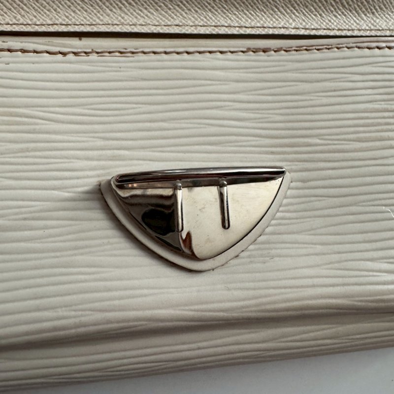 ✨東西全配 LV 米白耐刮雙層拉鍊長夾-20