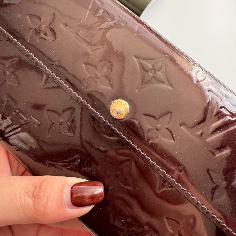 ✨竟然不用萬元 復古款 LV 酒紅色漆皮釦式長夾-14
