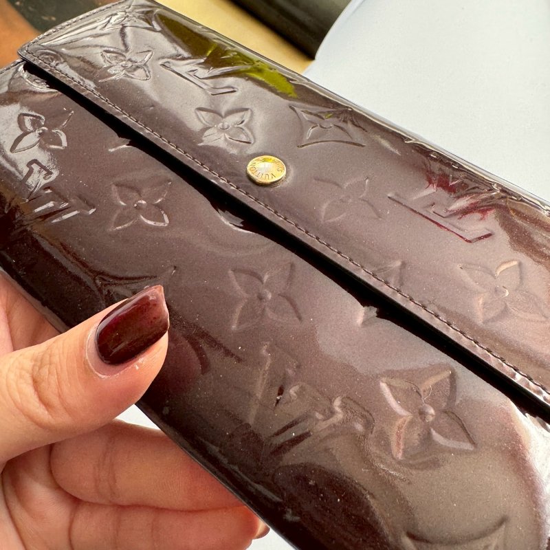 ✨竟然不用萬元 復古款 LV 酒紅色漆皮釦式長夾-15