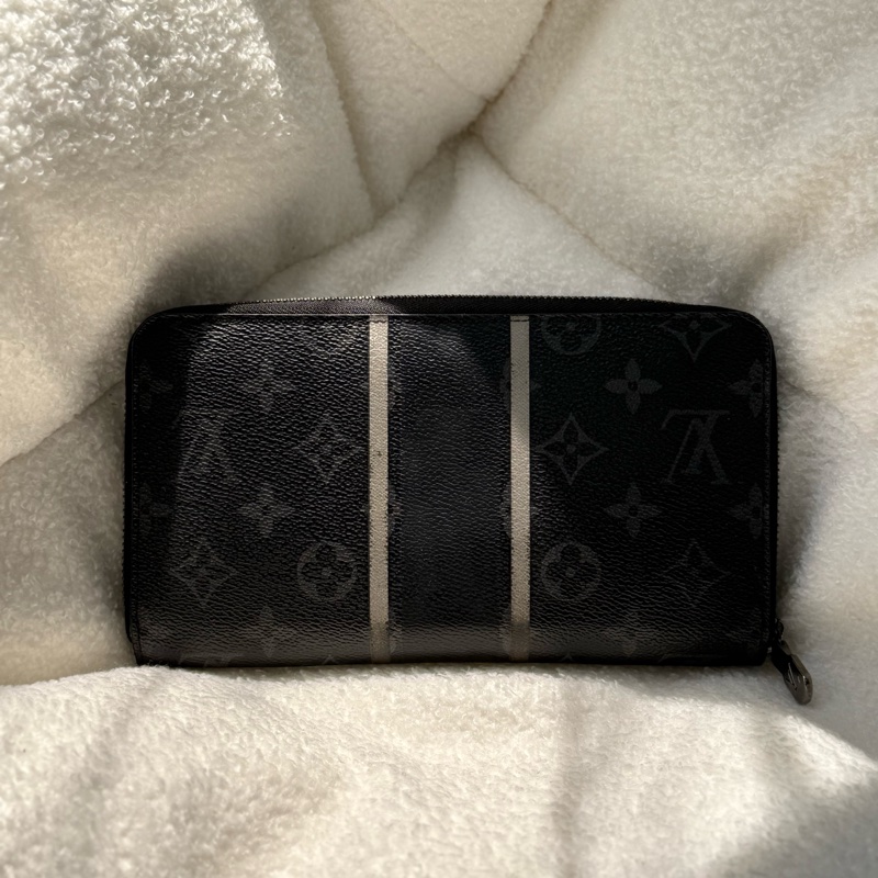 （日本購證🇯🇵全配）Lv fragment 藤原浩黑色老花拉鏈長夾-1