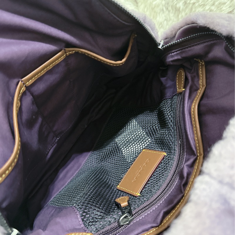 全新 coach紫色毛絨後背包-17