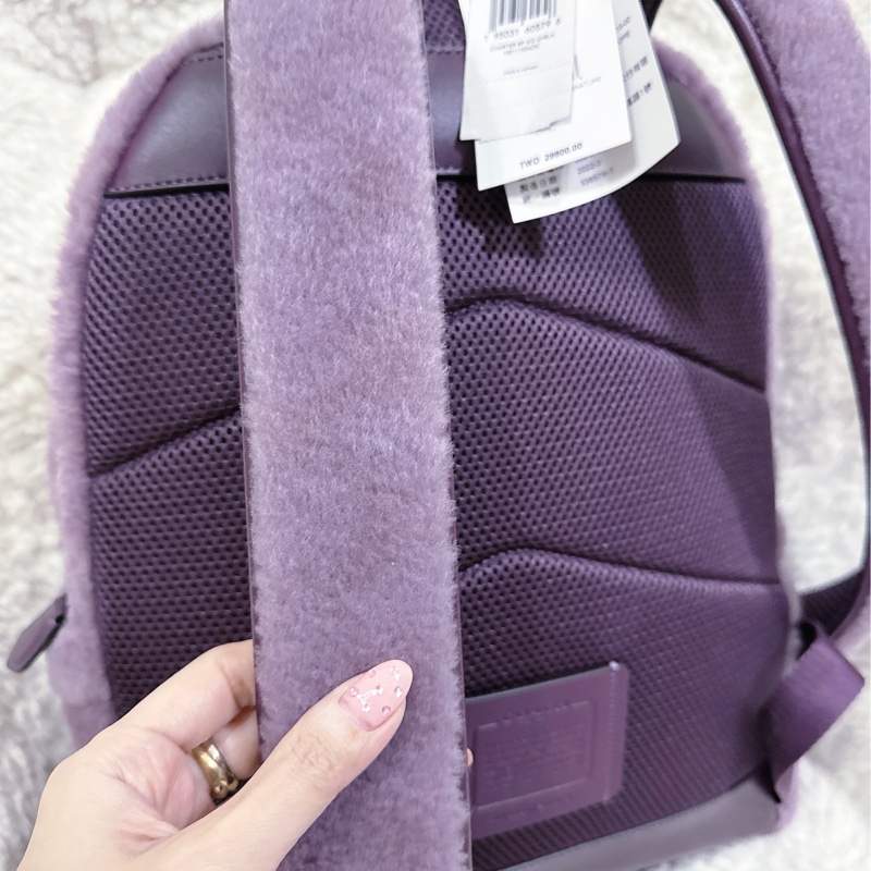 全新 coach紫色毛絨後背包-27