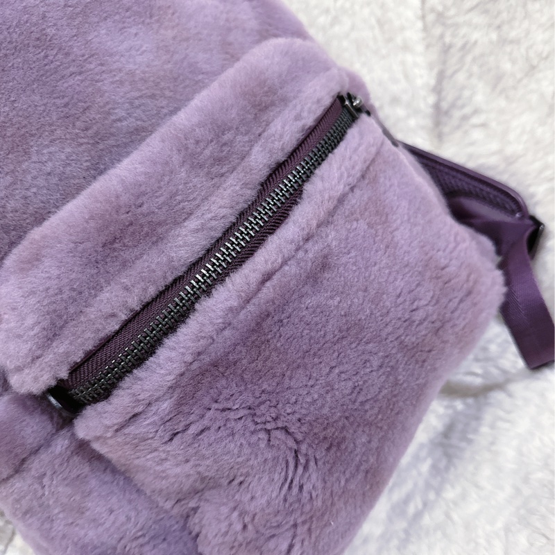 全新 coach紫色毛絨後背包-37