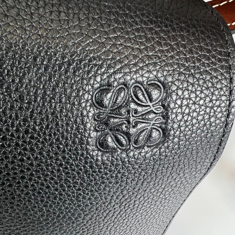 LOEWE 081804 黑GATE肩背包 小號-9