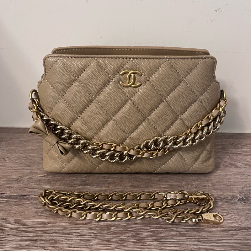 ✨Chanel✨奶茶色荔枝牛皮手提包-0