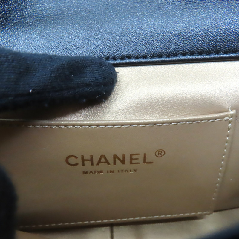 黑色 羊皮 白色圓珠 調節鍊帶 肩背包 金扣【CHANEL 香奈兒】 AS4861-5