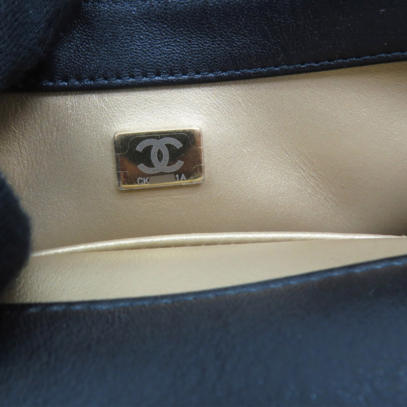 黑色 羊皮 白色圓珠 調節鍊帶 肩背包 金扣【CHANEL 香奈兒】 AS4861-6