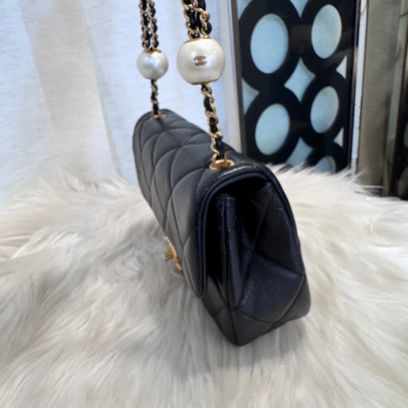 [櫃價20萬］Chanel CF20 大Mini 黑羊皮珍珠調節釦 芯片款 近全新-3