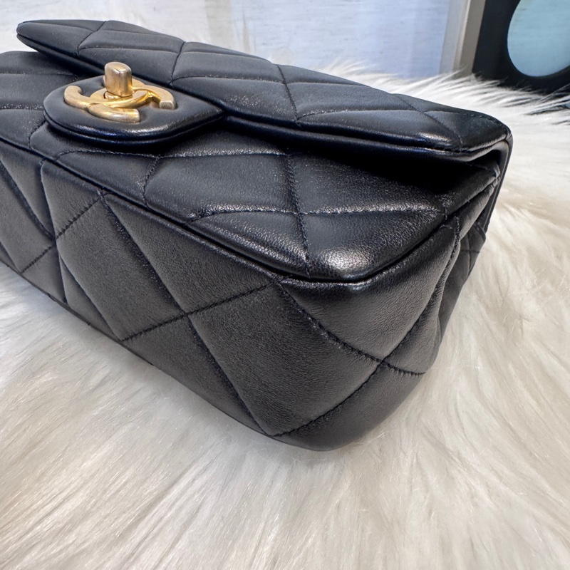 [櫃價20萬］Chanel CF20 大Mini 黑羊皮珍珠調節釦 芯片款 近全新-6