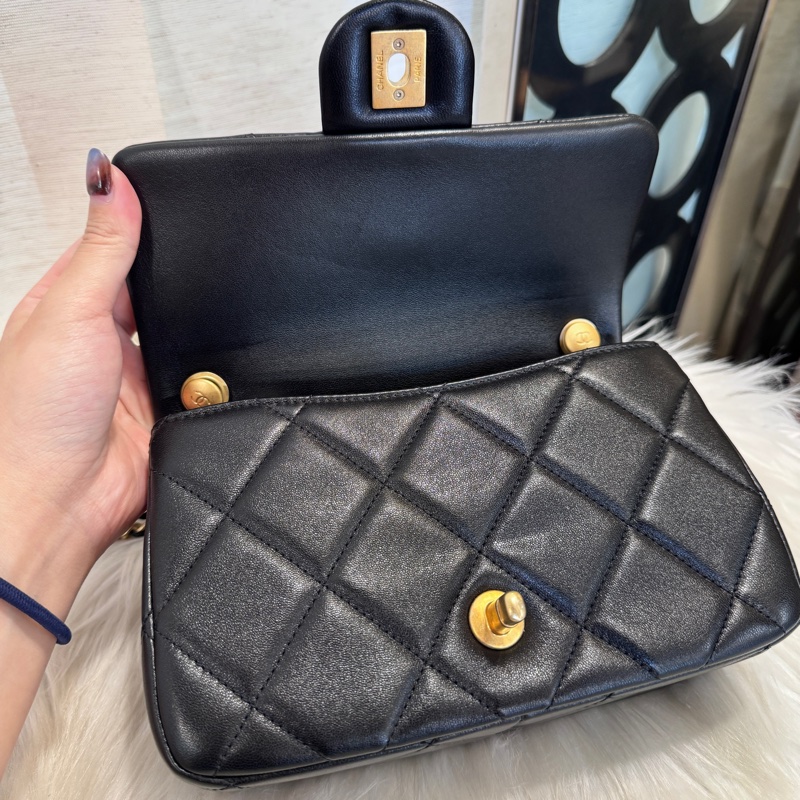 [櫃價20萬］Chanel CF20 大Mini 黑羊皮珍珠調節釦 芯片款 近全新-8