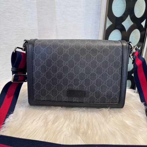 Gucci 黑灰PVC黑牛皮郵差包 近全新