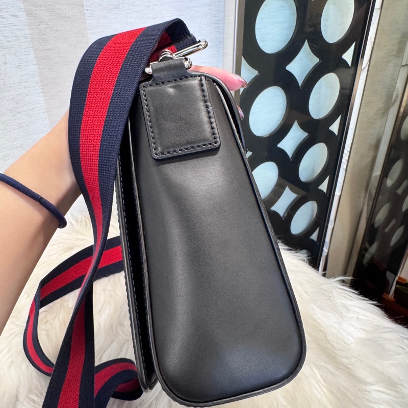 Gucci 黑灰PVC黑牛皮郵差包 近全新-4