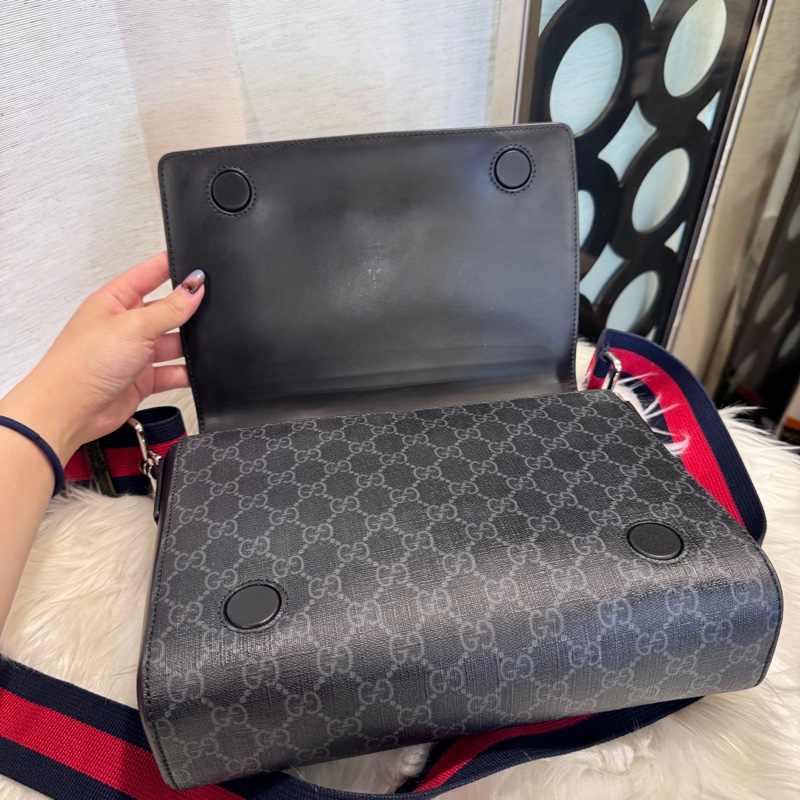Gucci 黑灰PVC黑牛皮郵差包 近全新-6