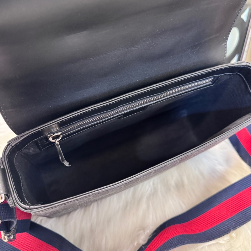 Gucci 黑灰PVC黑牛皮郵差包 近全新-7