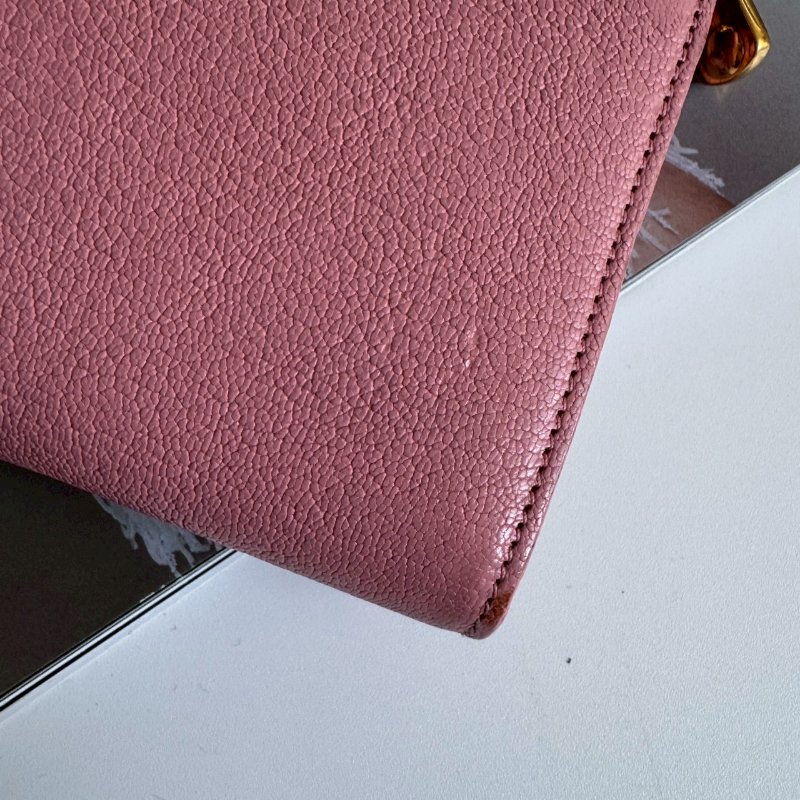 ✨盒子、防塵都有 年輕款 Miu Miu 粉色拉鍊長夾-3