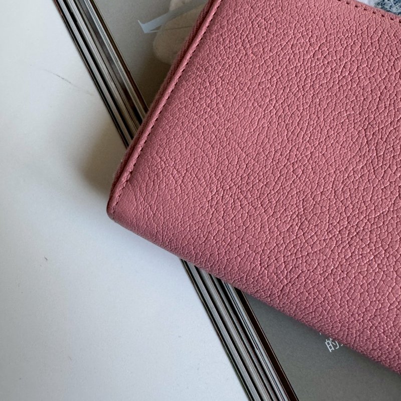 ✨盒子、防塵都有 年輕款 Miu Miu 粉色拉鍊長夾-4