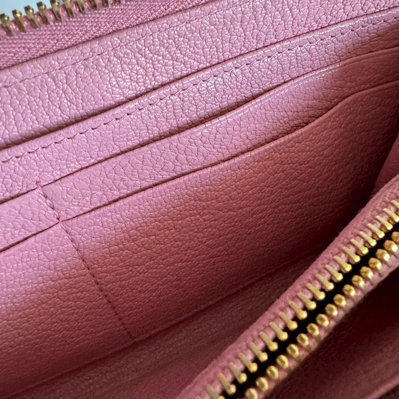 ✨盒子、防塵都有 年輕款 Miu Miu 粉色拉鍊長夾-13