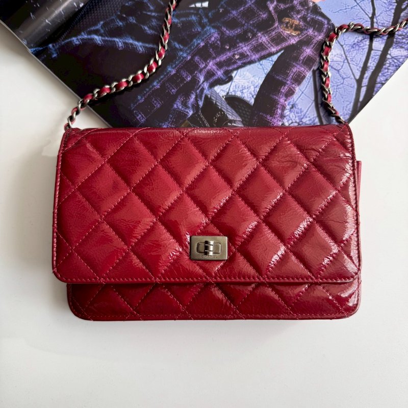 ✨犒賞自己的禮物 Chanel 紅色漆皮2.55復古woc-0