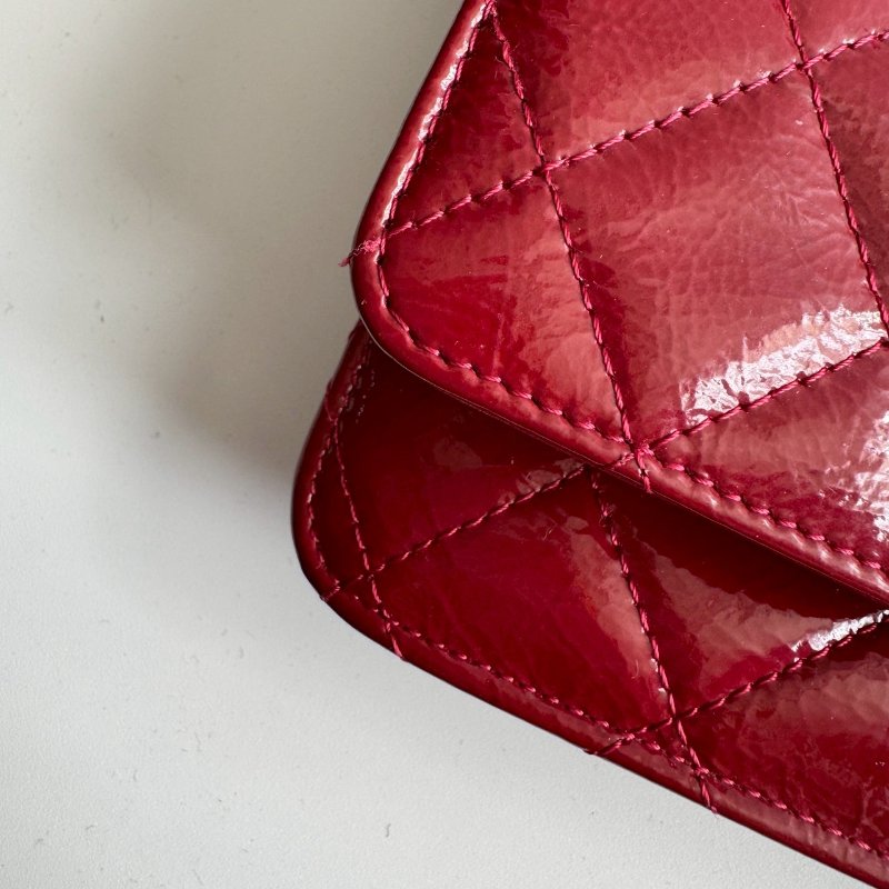 ✨犒賞自己的禮物 Chanel 紅色漆皮2.55復古woc-4