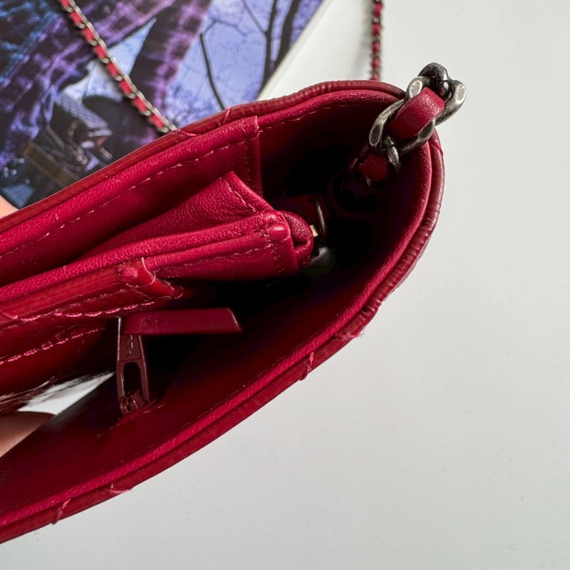 ✨犒賞自己的禮物 Chanel 紅色漆皮2.55復古woc-9