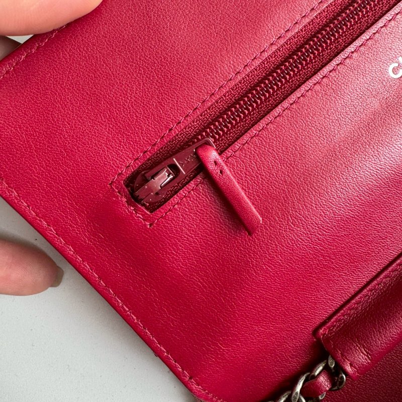 ✨犒賞自己的禮物 Chanel 紅色漆皮2.55復古woc-11