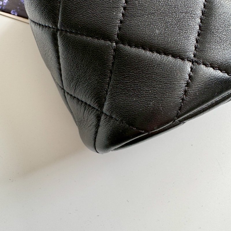 🎉經典版 Chanel 黑色方形金色水鑽字樣金鏈包-5