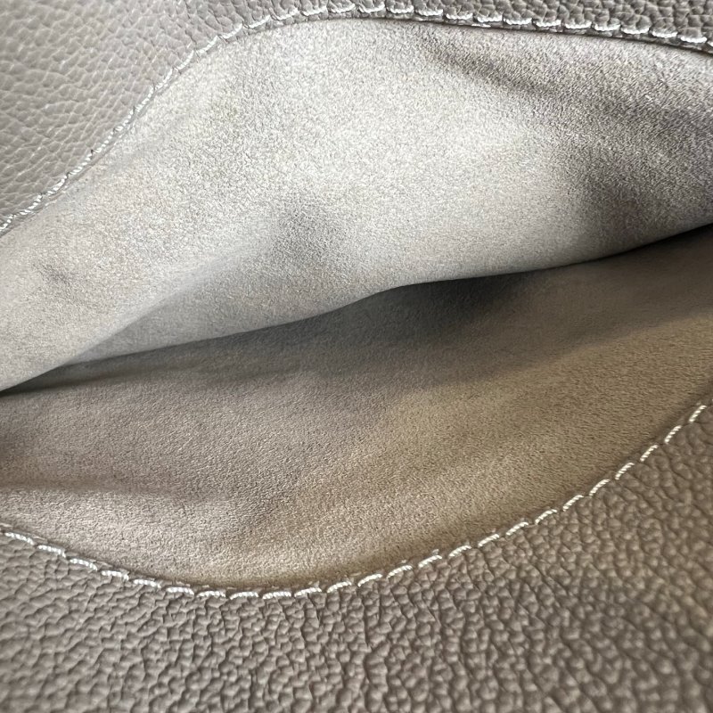 LV M45833/晶片款 斑鳩灰皮革托特包-7